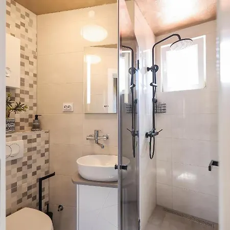 Davor Apartment Mandre