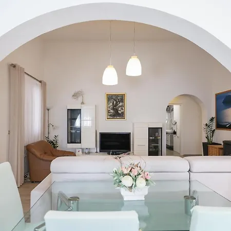Davor Apartment Mandre